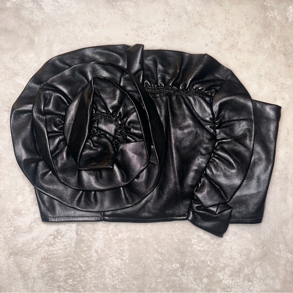 Forever 21 Black Faux Leather Ruched Ruffle Bandeau Crop Top Size Small - Picture 2 of 10